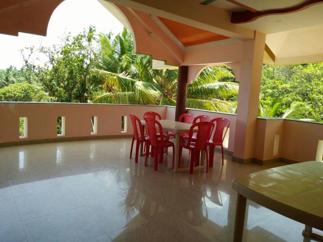 Saguntara Beach Homestay Vengurla Esterno foto
